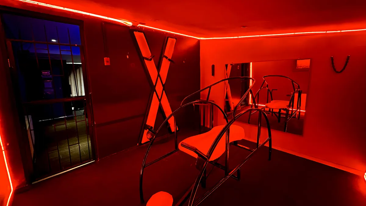 Cuarto Rojo – Motel Nevada Concepción