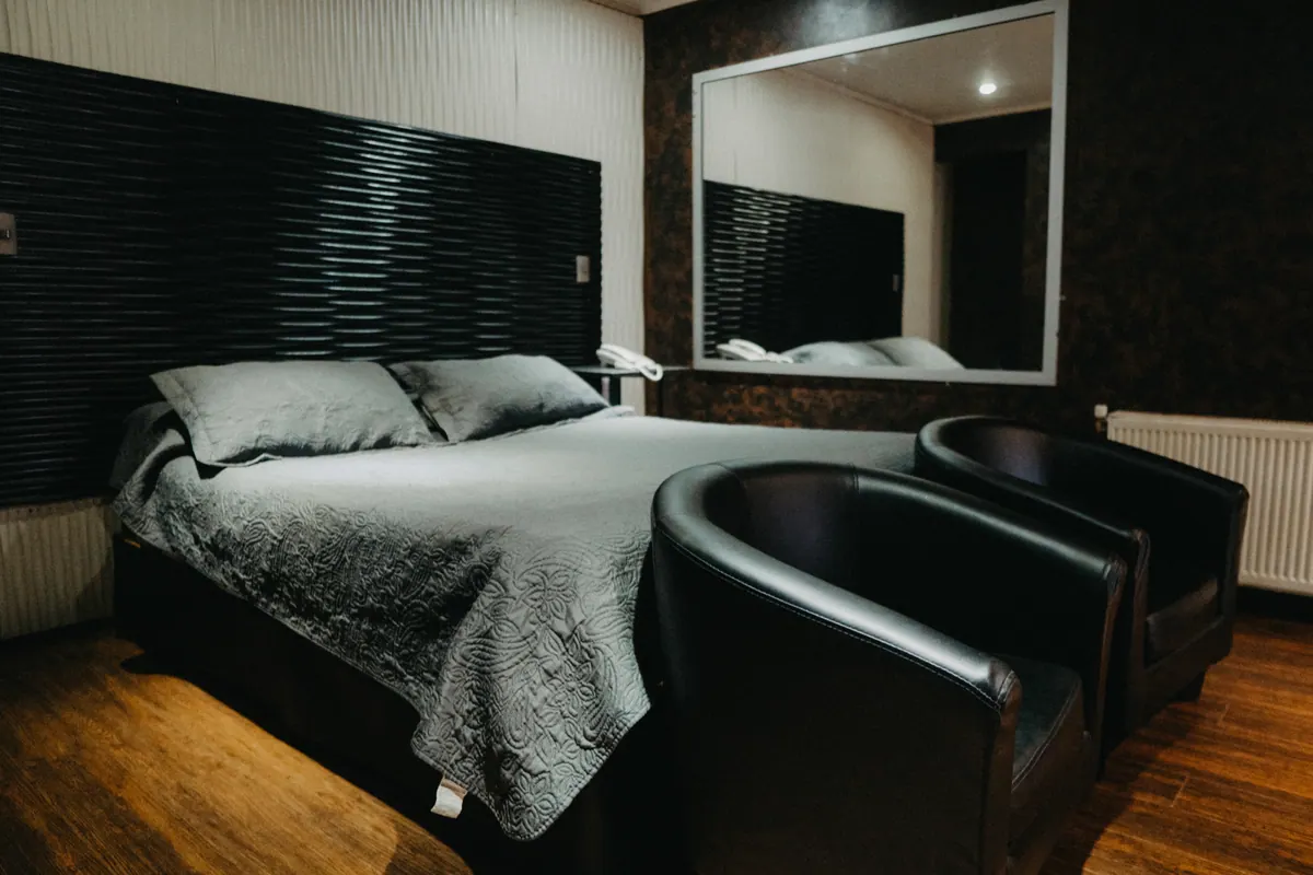 Entre Espejos – Motel Nevada Concepción, foto 3
