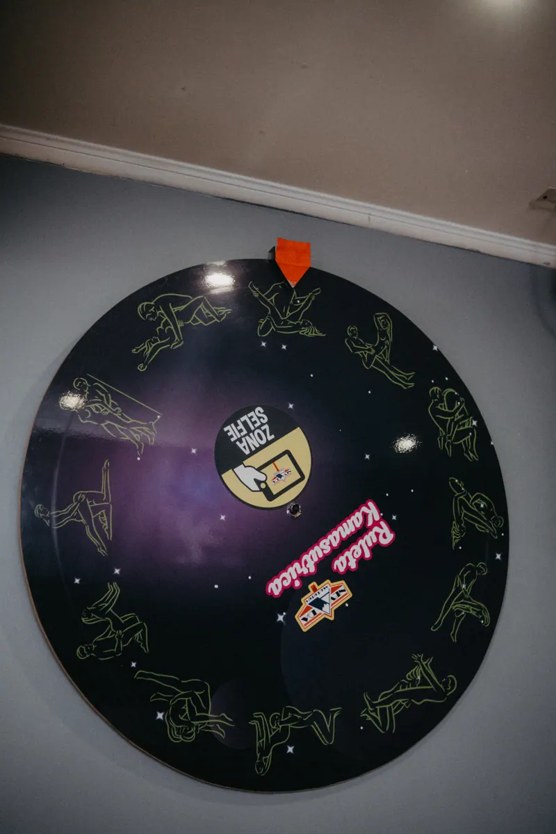 Ruleta Kamasútrica – Motel Nevada Concepción, foto 2